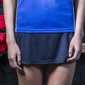 Women's skort with wicking finish