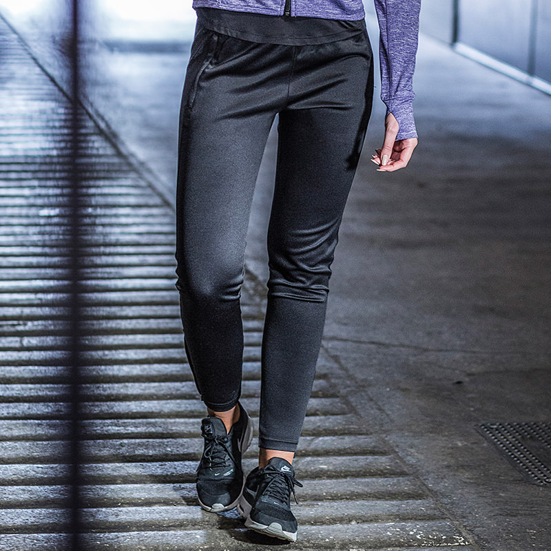 Women's slim leg jogger